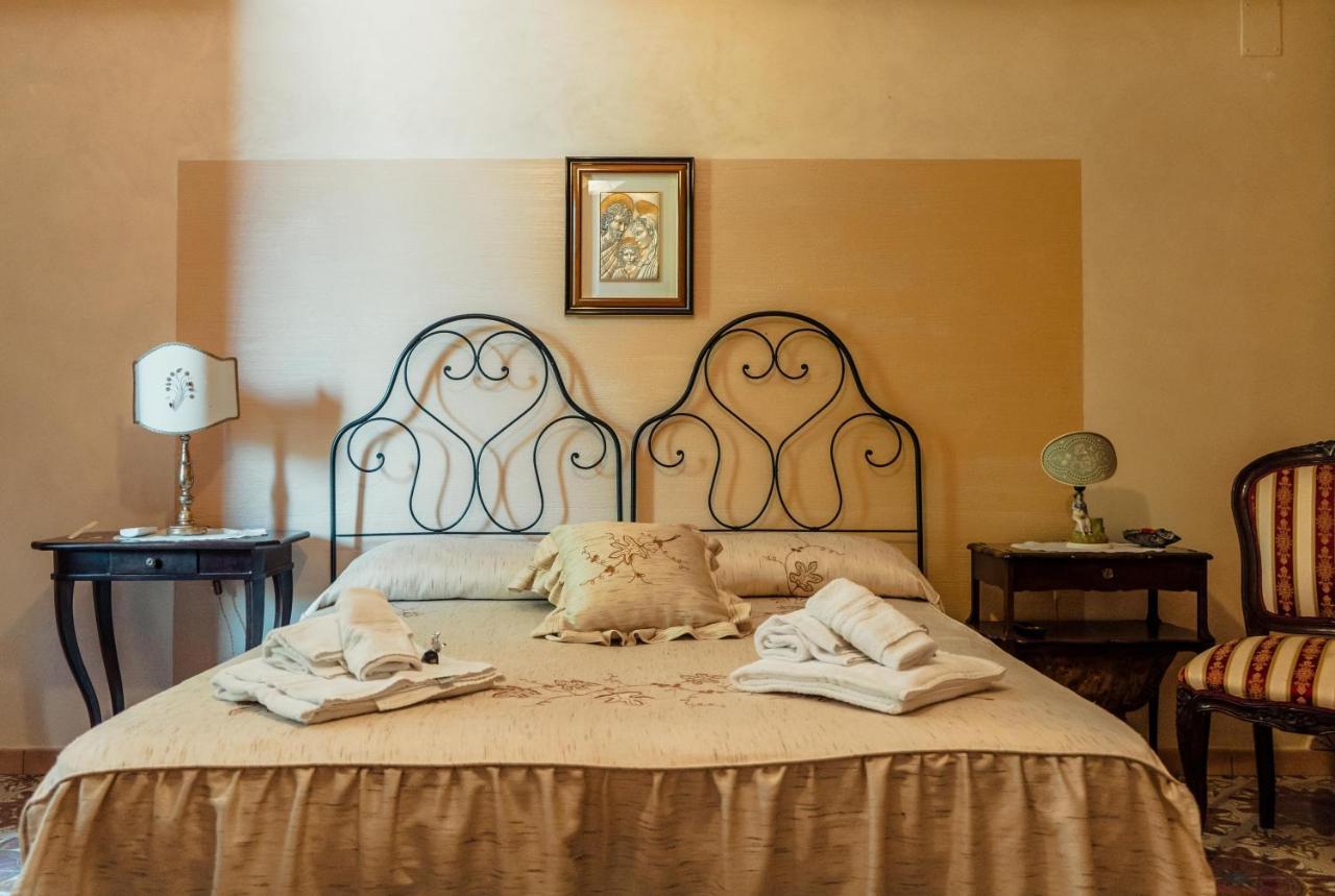 B&B Elvira Al Duomo Monreale Bagian luar foto